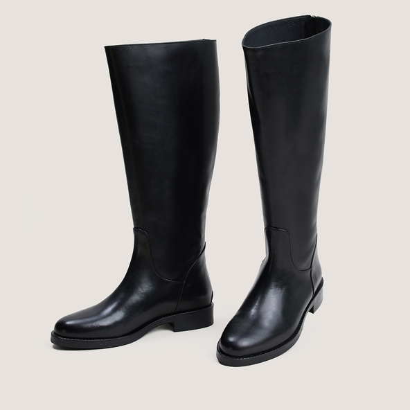 Round-Toe Boots in black leather wide calf size L | FLEUR