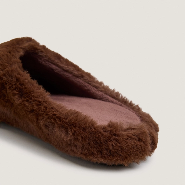 Slippers in brown fluffy | JUDE