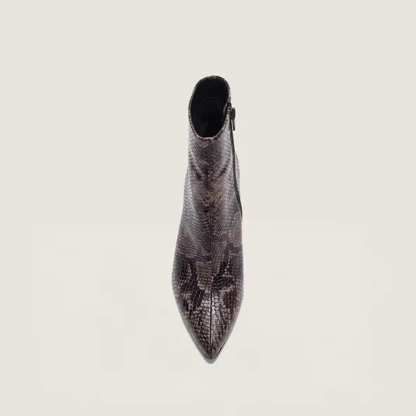 Ankle boots with pointed toes in taupe python-effect leather | DIAPHANE