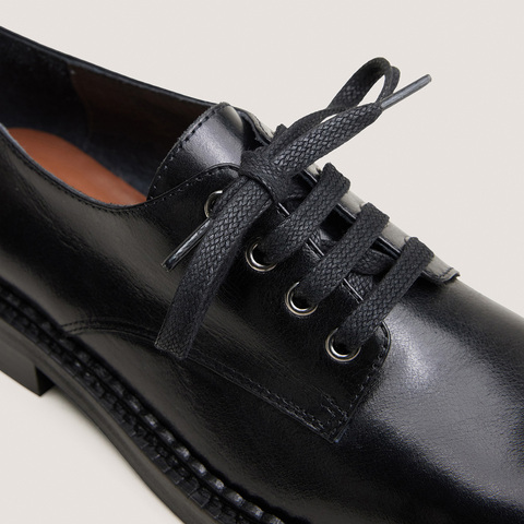 Lace-up derbies black