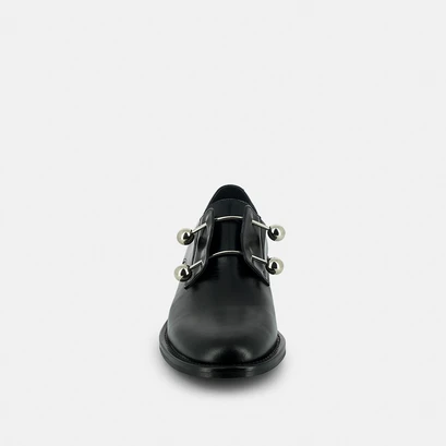 Brogues with silver bars and cabochons in black leather | duthen