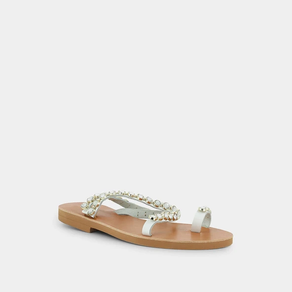 Jewelled sandals in white leather | CRISTO