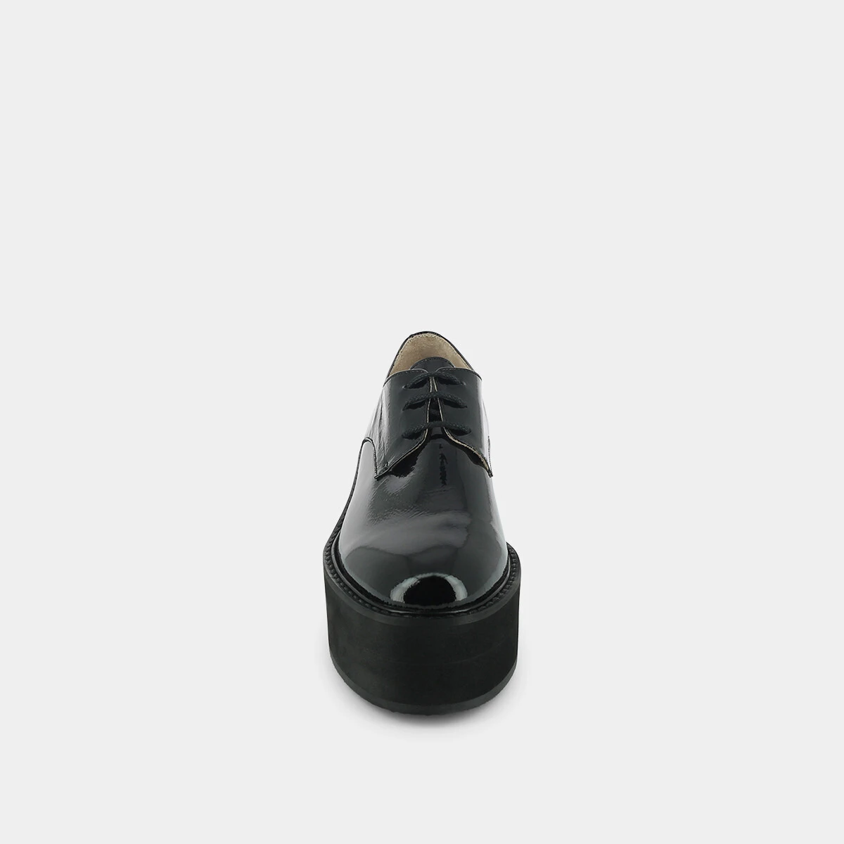 Shiny platform derbies in black leather | ALILOU