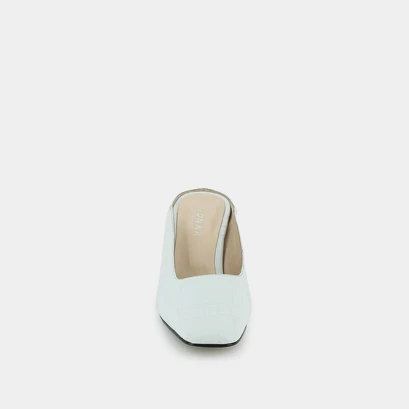 Mules with slanted heel in white crocodile skin | djohan