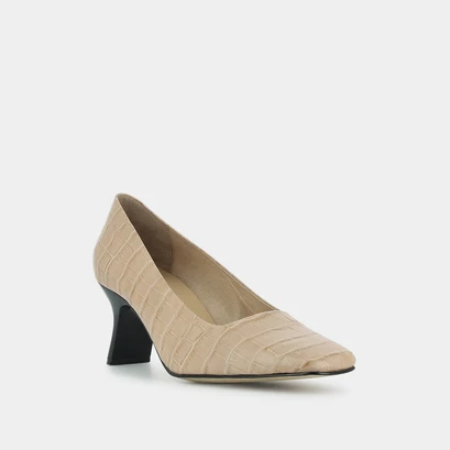 Pumps with slanted heel in beige crocodile skin | duncha