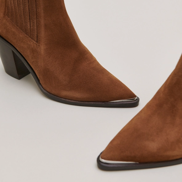 Ankle boots with gathers in brown leather | BASAMA
