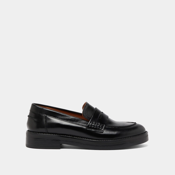 Round-toed loafers in black leather | MIRNA