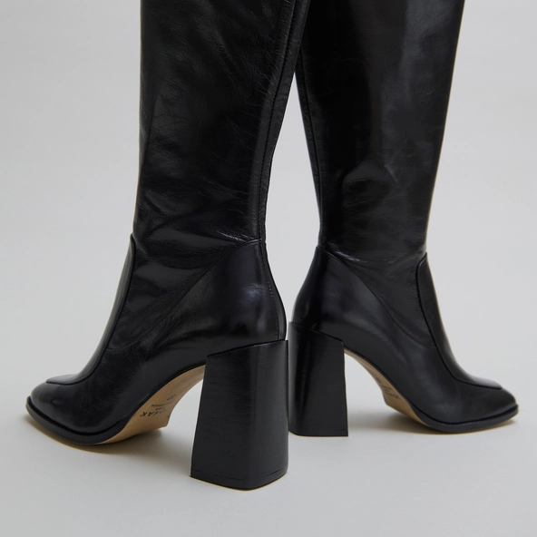 High boots in black leather | VAUBANE