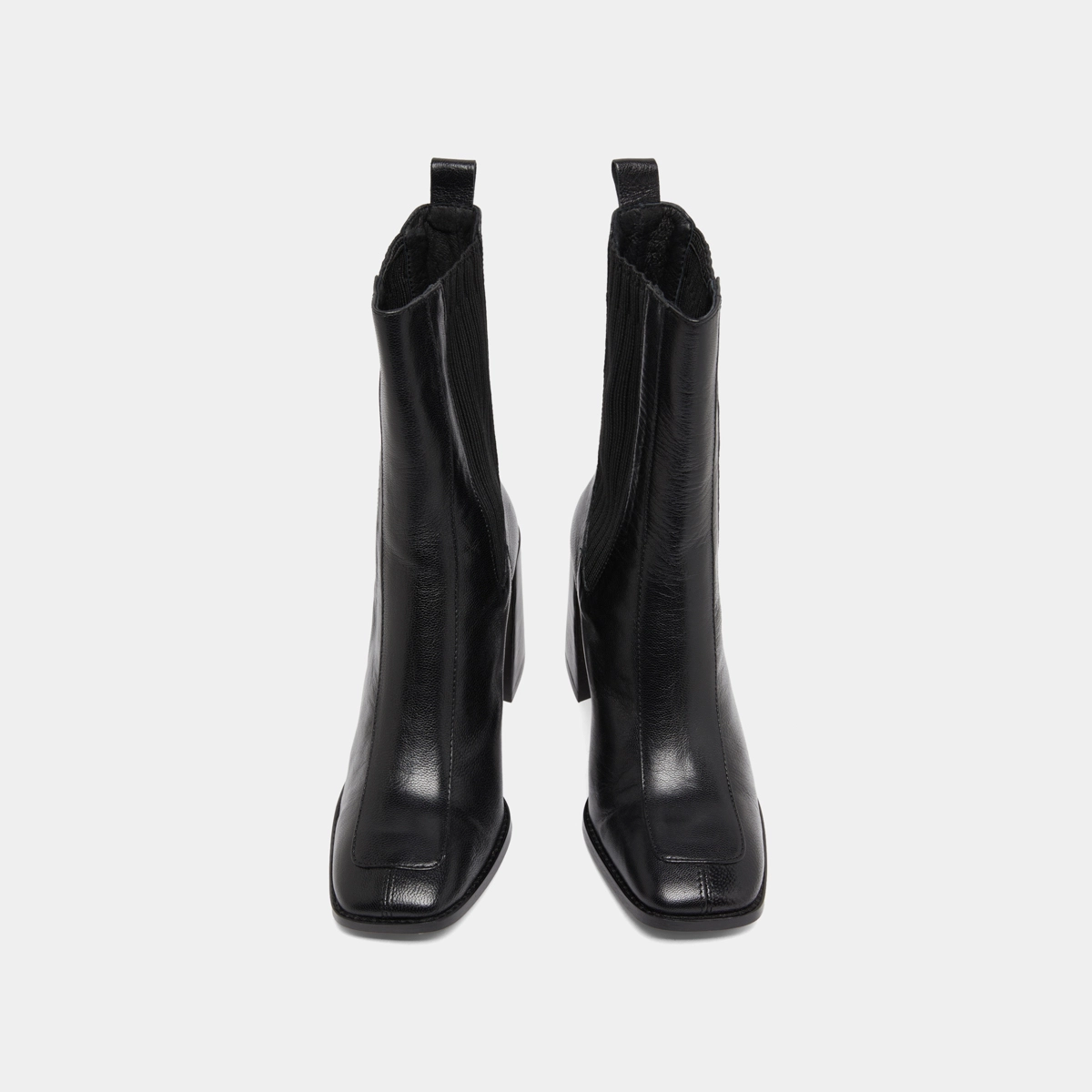 Heeled boots in black leather | VANTI