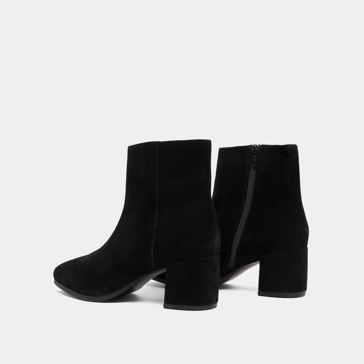 Heeled lowboots in black suede | ANNICK