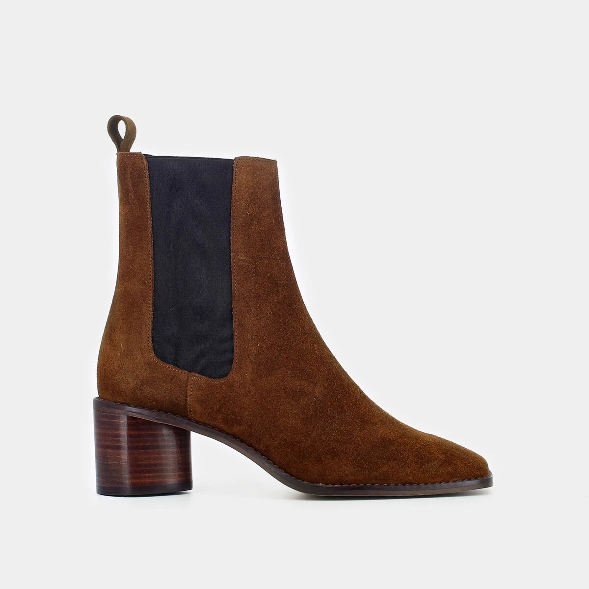 Heeled boots in cognac suede | BERGAMOTE