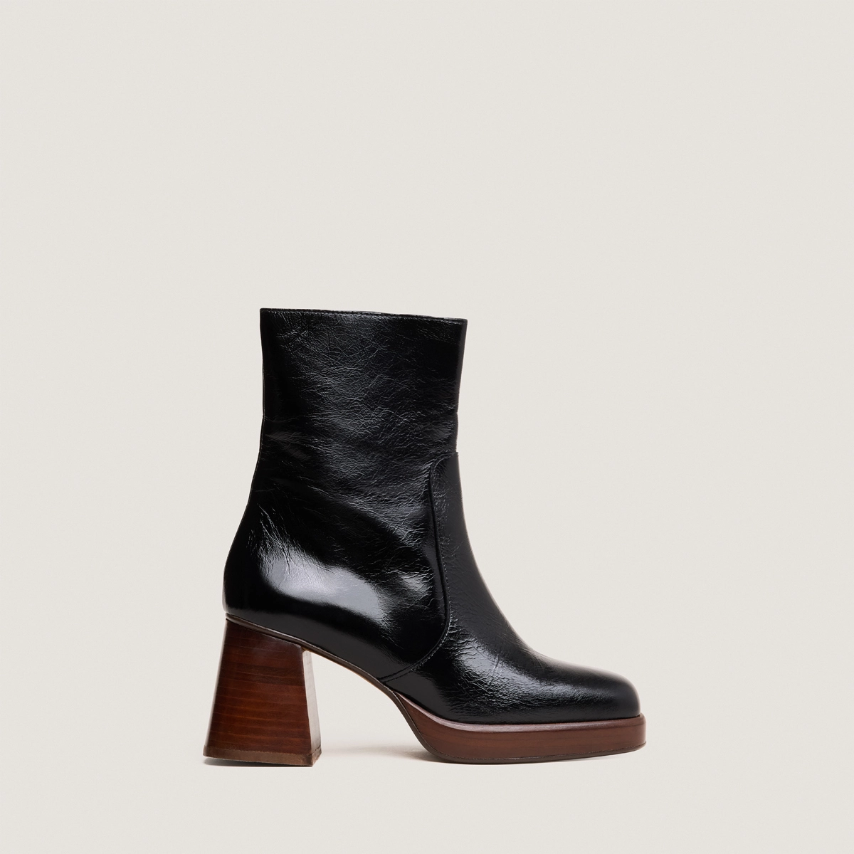 Platform ankle boots in black shiny leather | BRIGAND