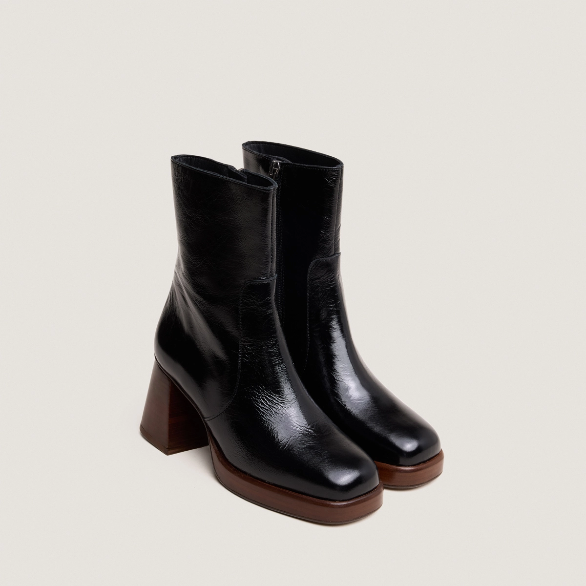 Platform ankle boots in black shiny leather | BRIGAND