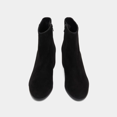 Heeled lowboots in black suede | annick