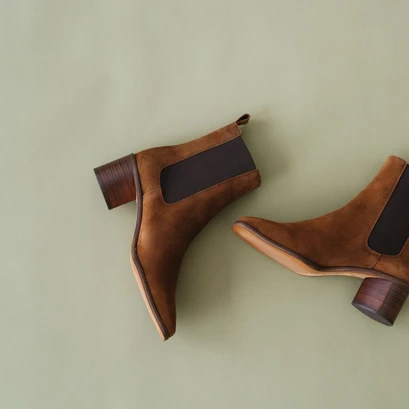 Heeled boots in cognac suede | bergamote