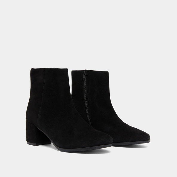 Heeled lowboots in black suede | ANNICK