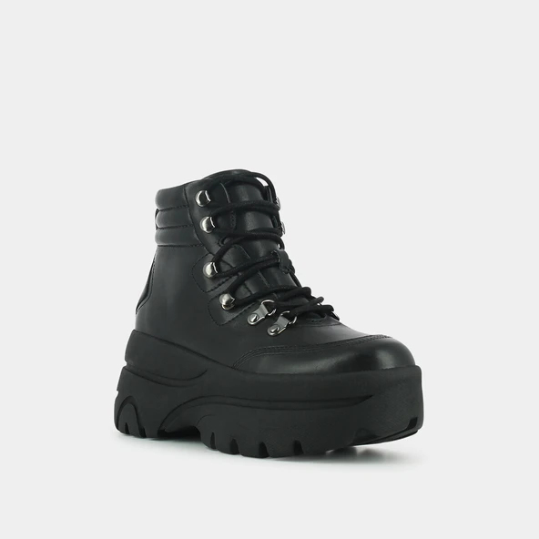 Platform lace-up boots in black leather | GASTON