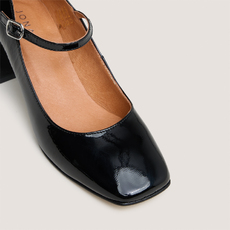 Mary Janes with square heel black