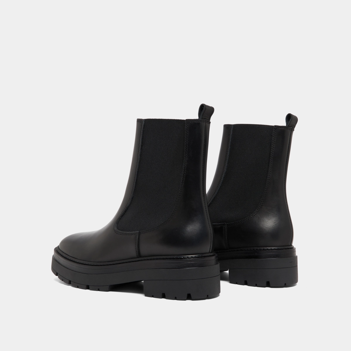 Platform lowboots in black leather | PICUS
