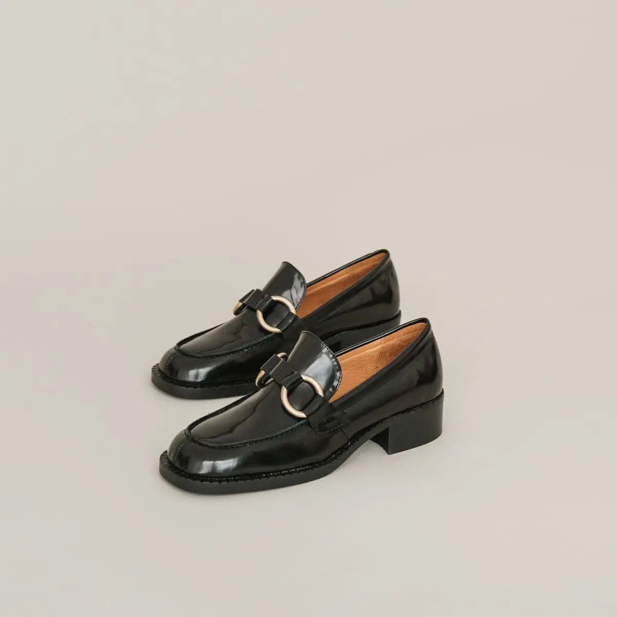 Loafers with buckles in black leather | BELINDA