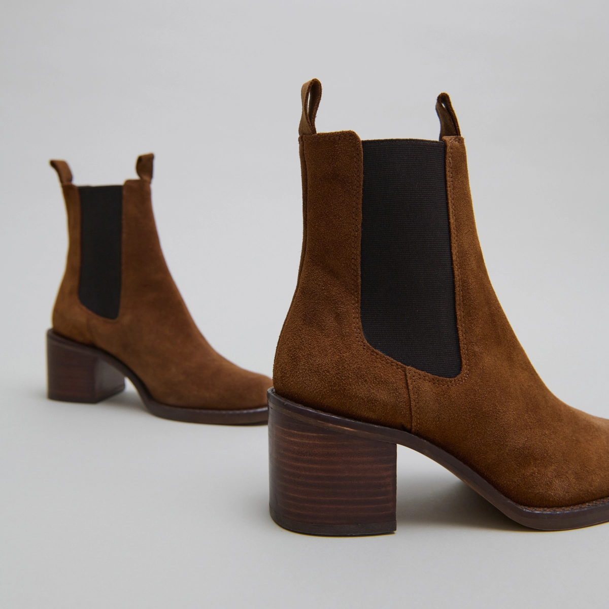 Heeled boots in cognac suede | BERTILLE