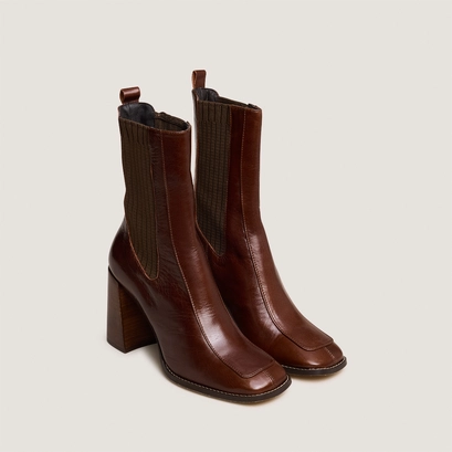 Heeled boots in brown leather | vanti