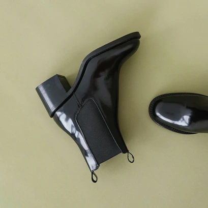 Heeled boots in black leather | bertille