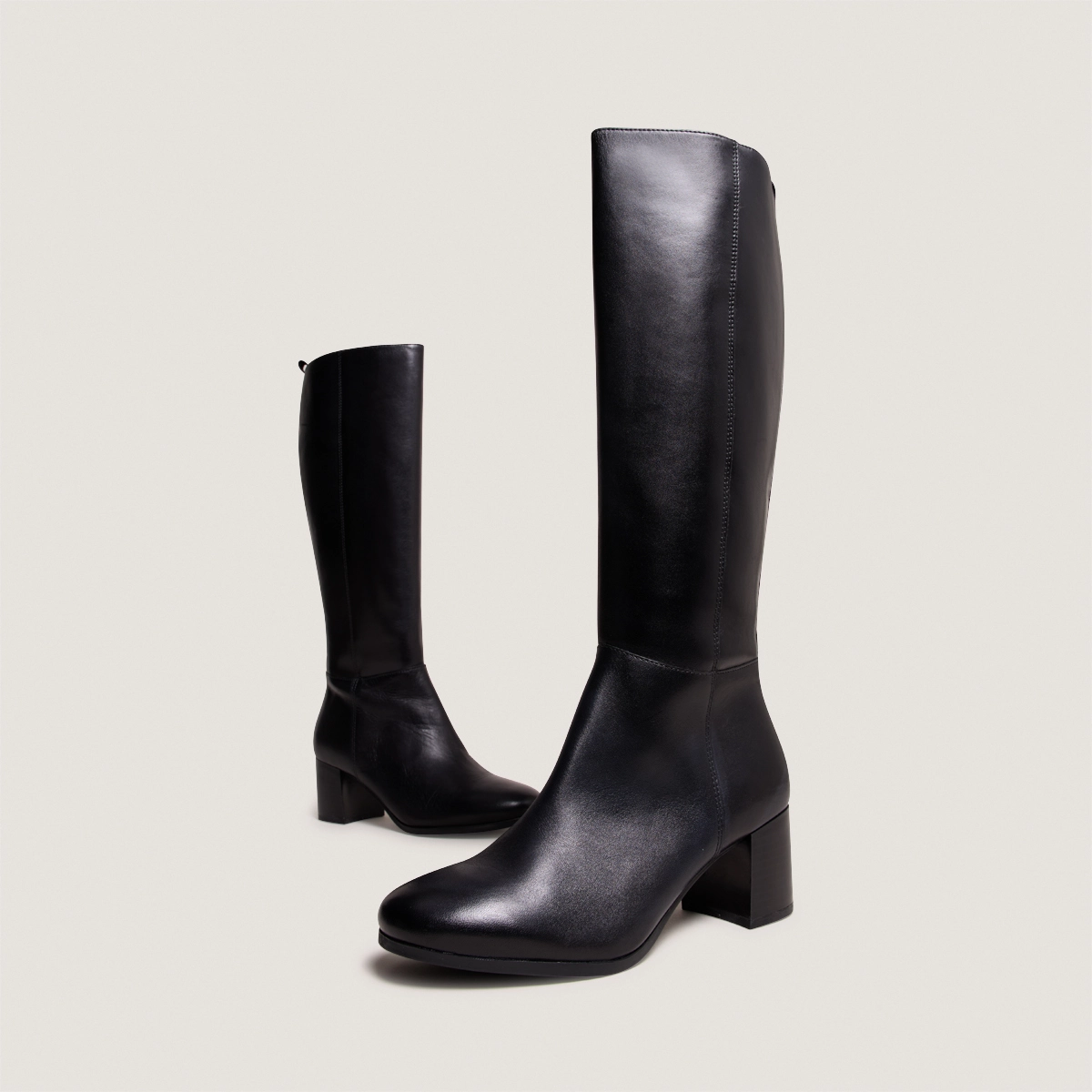 Heeled boots in black leather | ARMINA
