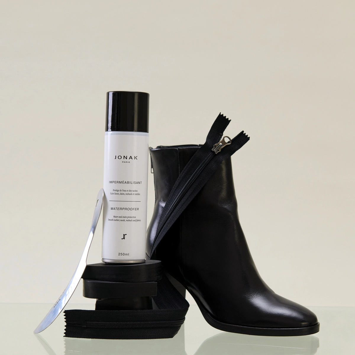 Waterproofer Protects from water and stains | waterproofing spray