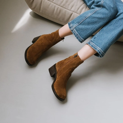 Heeled boots cognac