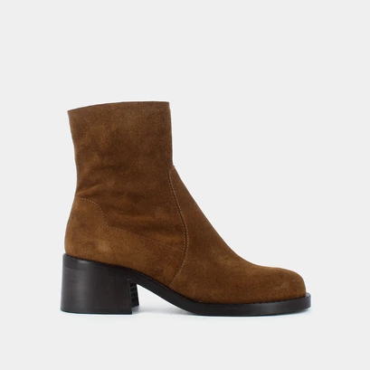 Heeled boots cognac