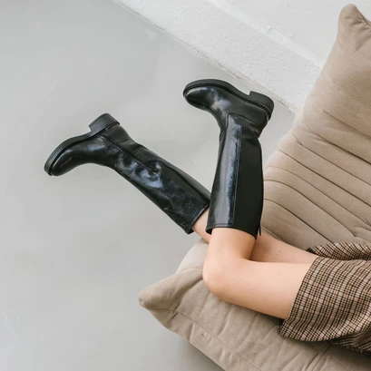 Boots in black leather | amode
