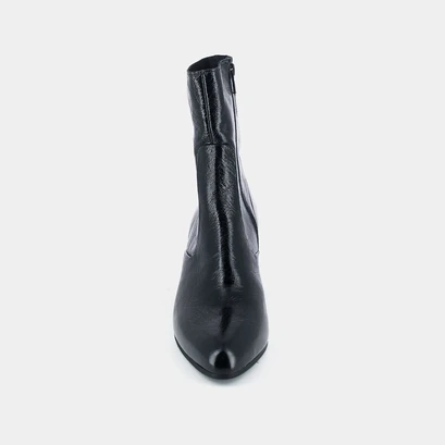 Heeled boots in black leather | didlaneo