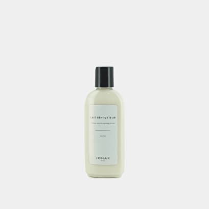 Nourishing lotion cleans, nourishes and protects leather