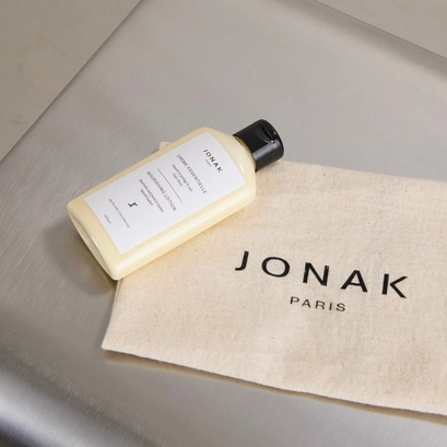 Nourishing lotion Cleans, nourishes and protects leather | CREME