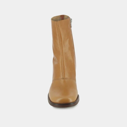 Heeled boots in ocre leather | bortolo