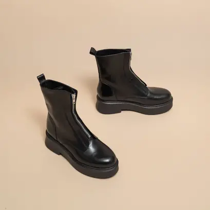 Zipped boots with platform black