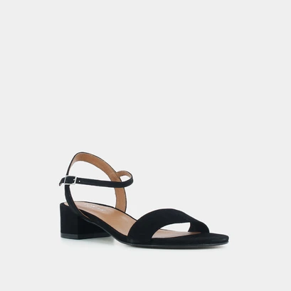 Sandals with square heel in black suede | via