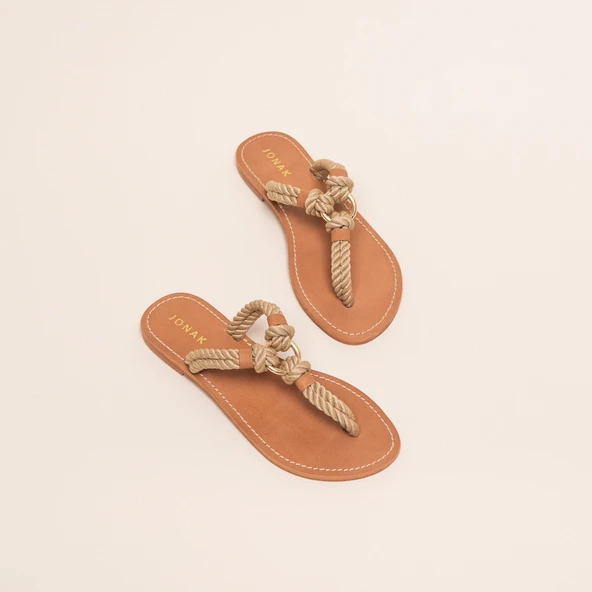 Flip-flop style sandals with loop in beige rope | WILD
