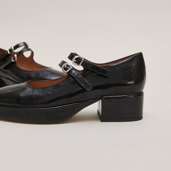 Heeled mary janes with straps in black leather | VICTORIA
