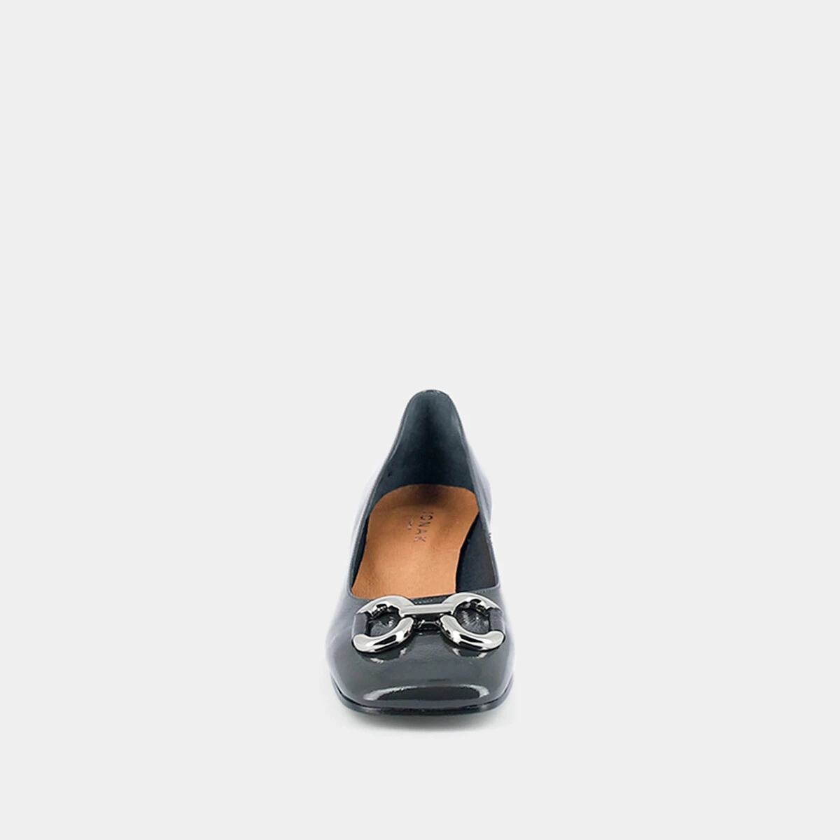 Ballerinas with heel and silver buckles in pleated anthracite patent leather | DOSTON