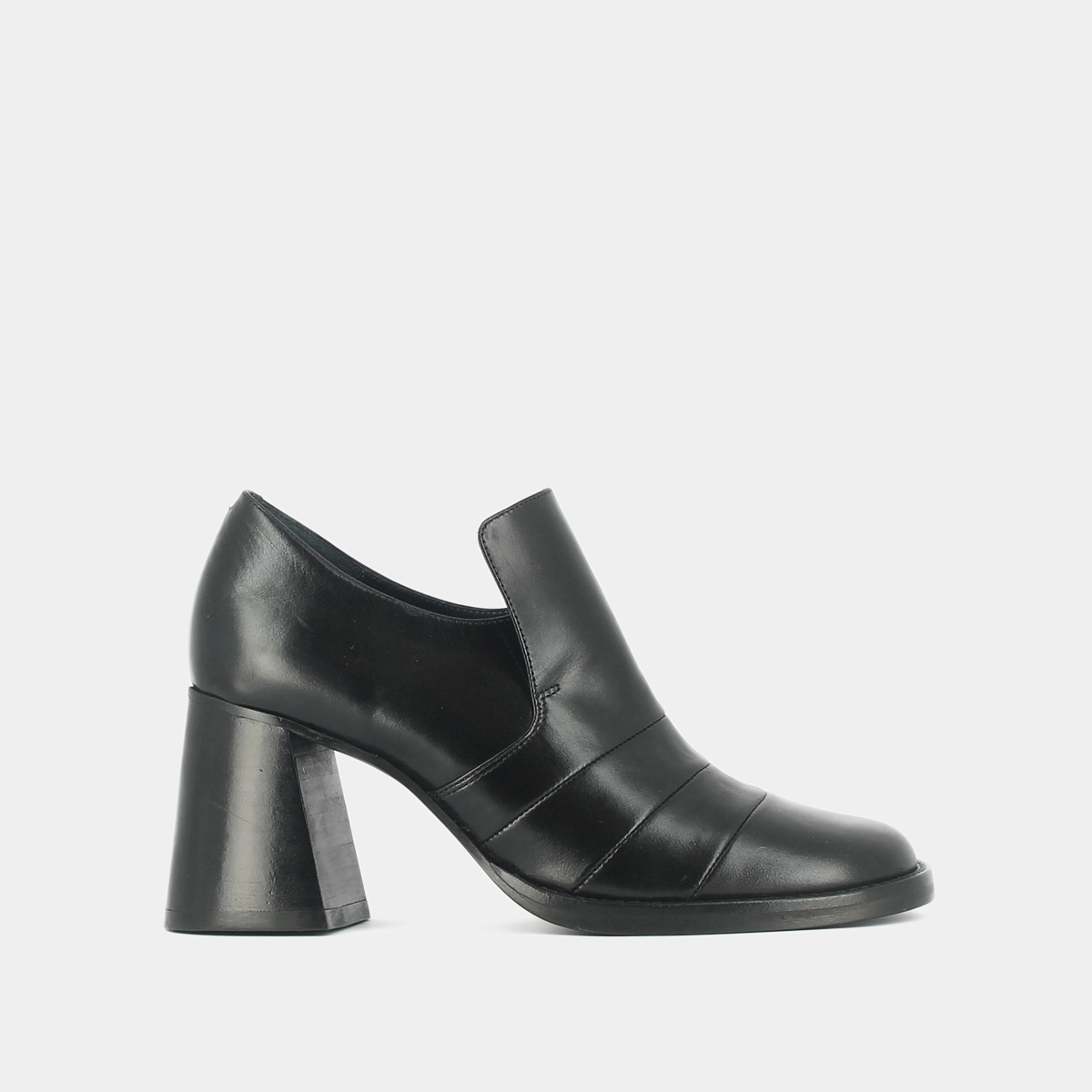 Heeled loafers in black leather | DESTIN