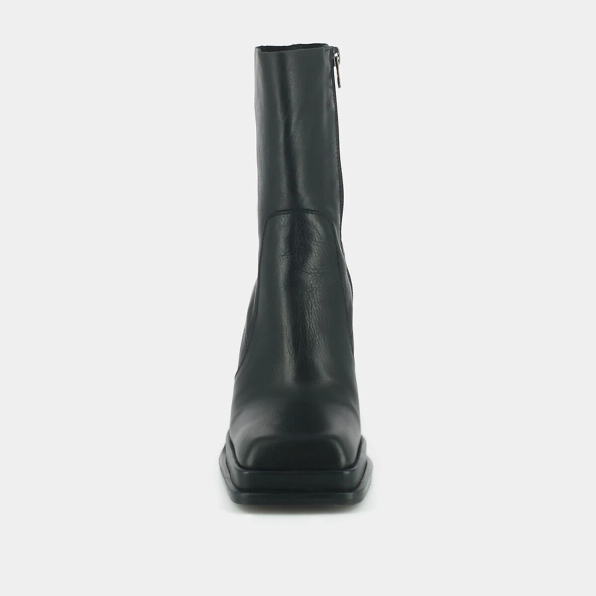 Platform ankle boots with square toe in black leather | BANANA
