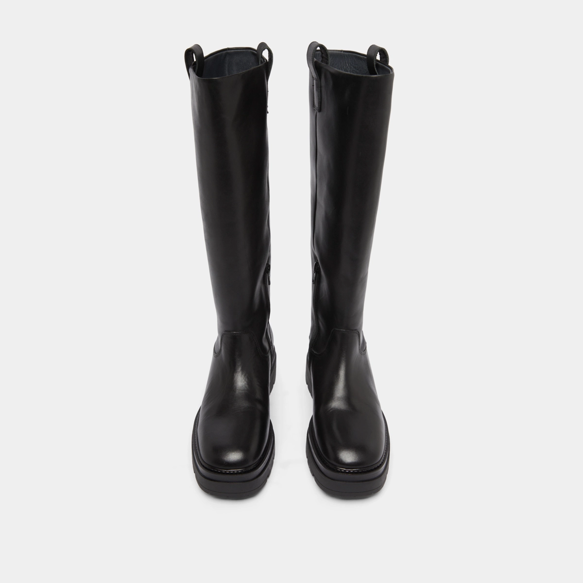 Boots with notched soles and square toe in black leather | PICUSSIA
