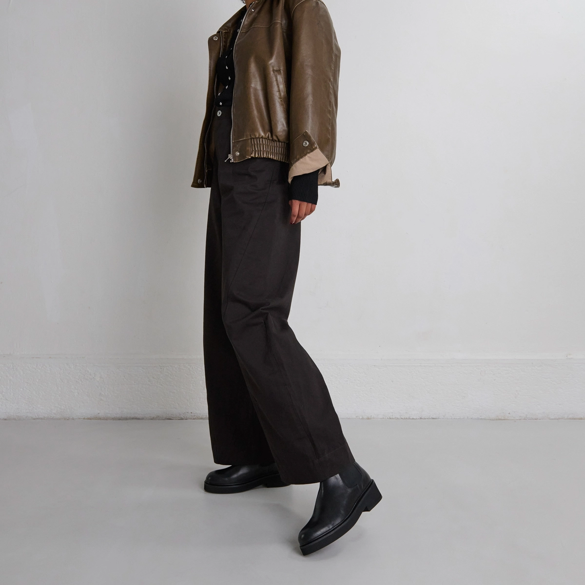 Boots with elastic band in black leather | DADO