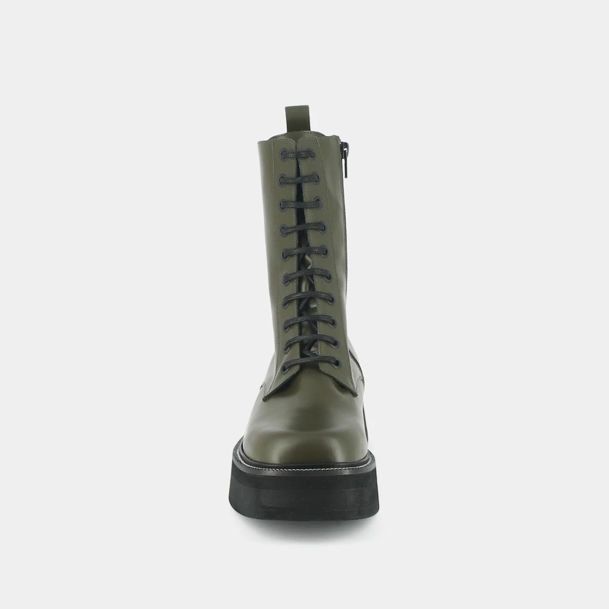Laced boots with thick sole in shiny khaki leather | DAFFIA