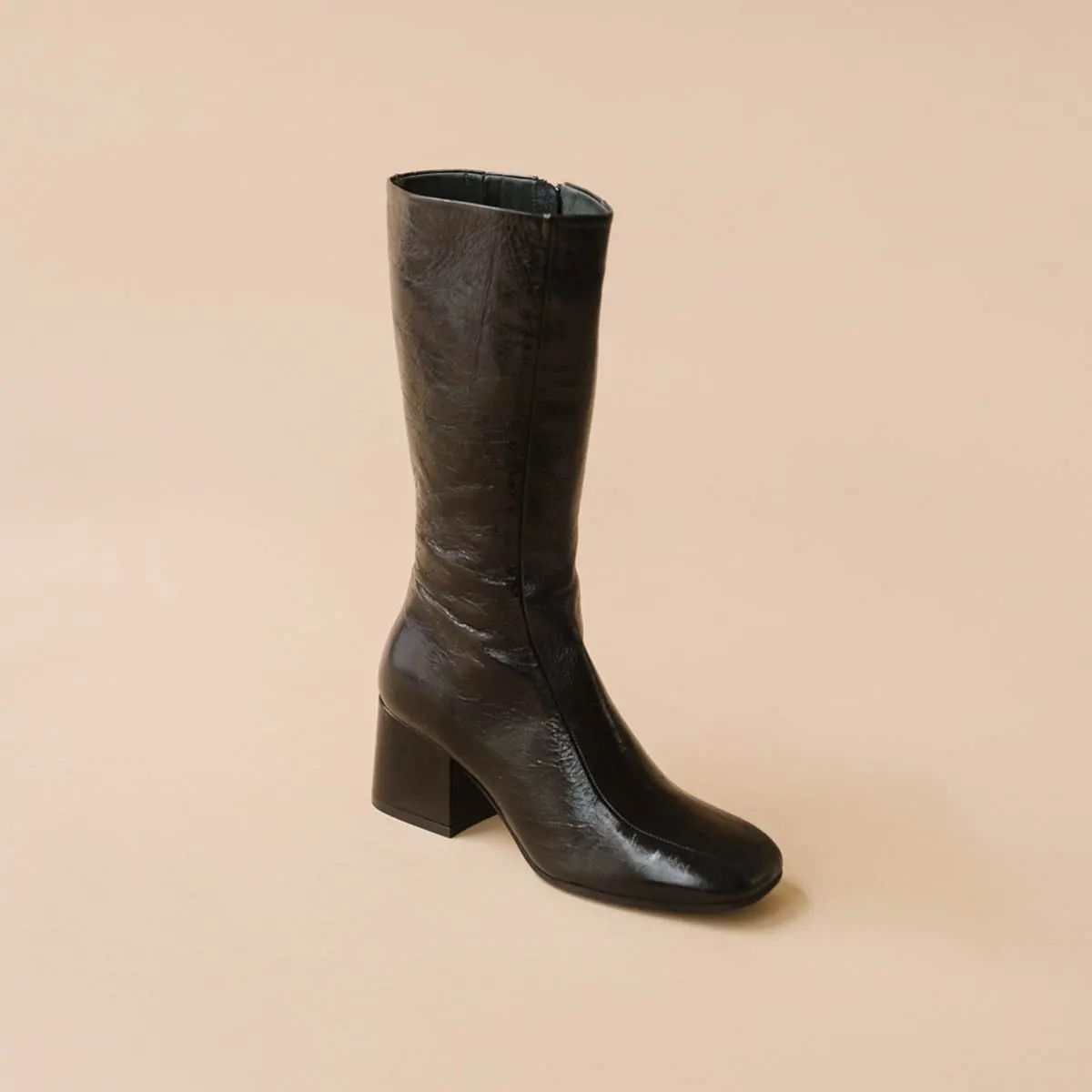 Heeled boots in black aged leather | DARLONE