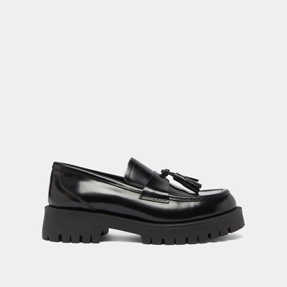 Loafers with notched sole and tassel in black shiny leather | RUSE