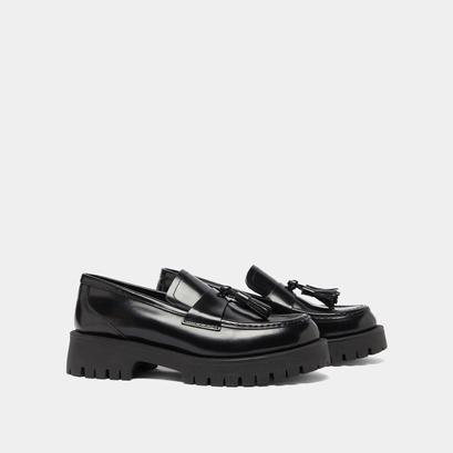 Loafers with notched sole and tassel in black shiny leather | RUSE