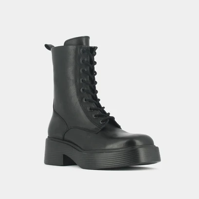 Lace-up platform boots with square toe in black leather | ibras